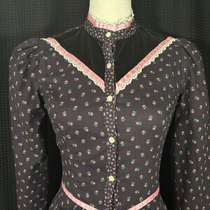 Vintage Prairie Boho Black Roses Print Lace Velvet High Neck EBER Vintage Size 7